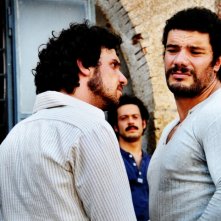 Francesco Montanari e Lorenzo Renzi in una scena del sesto episodio di Romanzo Criminale - La serie