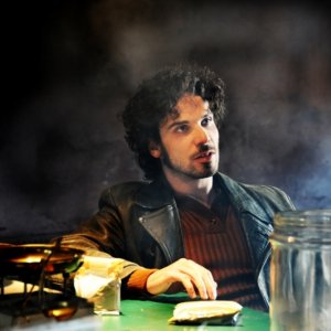 Francesco Montanari in una scena del terzo episodio di Romanzo Criminale - La serie