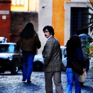 Marco Bocci in un momento del settimo episodio di Romanzo Criminale - La serie