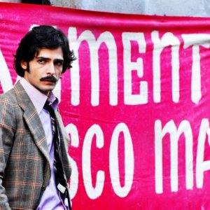 Marco Bocci in una scena del settimo episodio di Romanzo Criminale - La serie