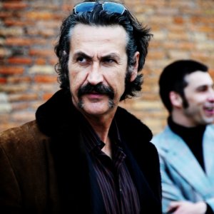 Marco Giallini in una scena del nel quarto episodio di Romanzo Criminale - La serie