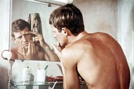 Jean Paul Belmondo In Una Scena Del Film Lo Sciacallo 1963 95534