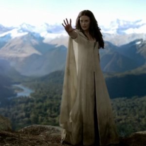 Bridget Regan è Kahlan Amnell nella serie Legend of the Seeke, episodio: Prophecy