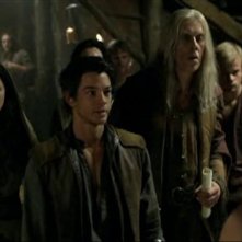 Bruce Spence, Craig Horner e Bridget Regan nell'episodio 'Bounty' della serie tv Legend of the Seeker