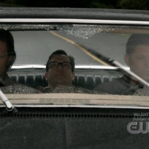 Jared Padalecki e Jensen Ackles insieme a Ted Raimi nell'episodio 'Wishful Thinking' della quarta stagione di Supernatural