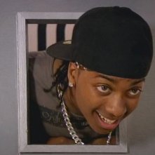 Marcquelle Ward in una scena dell'episodio 'Behind the Mask' della serie Britannia High