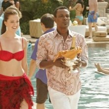 Ashley Newbrough ed Allan Louis in una scena dell'episodio All About Friends and Family di Privileged