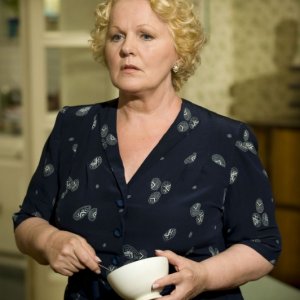 Katia Ricciarelli in una scena del film Gli amici del Bar Margherita