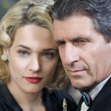 Laura Chiatti e Gianni Ippoliti in una scena del film Gli amici del Bar Margherita