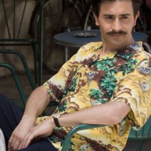 Luigi Lo Cascio in una scena del film Gli amici del Bar Margherita