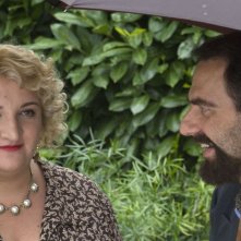 Maria Pia Timo e Neri Marcoré in un'immagine del film Gli amici del Bar Margherita