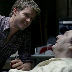 Ryan Kwanten e Stephen Root in un'immagine dell'episodio I Don't Wanna Know della serie True Blood