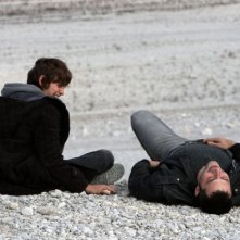 Alvaro Caleca e Filippo Timi in una scena del film Come Dio comanda