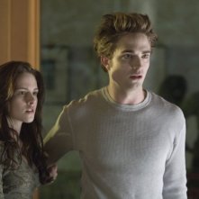 Kristen Stewart E Robert Pattinson In Una Scena Di Twilight 82076