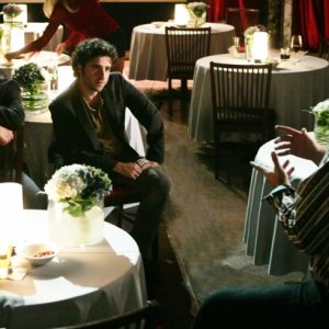 Peter MacNicol, David Krumholtz e Penn Jillette nell'episodio 'Magic Show' della serie tv Numb3rs