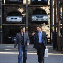Scott Wolf e Gary Sinise in un momento dell'episodio 'My Name is Mac Taylor' della serie tv CSI NY