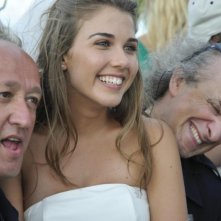 Bruno Arena, Martina Pinto e Max Cavallari in una scena del film La fidanzata di papà