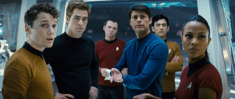 Anton Yelchin, Chris Pine, Simon Pegg, Karl Urban, John Cho e Zoe Saldana in una scena di Star Trek (2009)