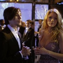 Blake Lively con John Patrick Amedori nell'episodio 'It's A Wonderful Lie' della serie tv Gossip Girl
