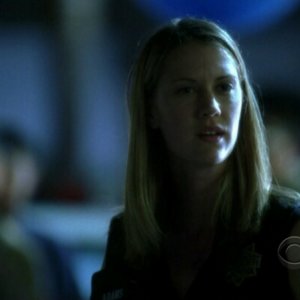 Lauren Lee Smith in una scena dell'episodio 'Say Uncle' della serie tv CSI