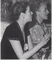 Louise de Vilmorin all'Ambasciata Svizzera nel 1947 insieme a Nora Auric.
