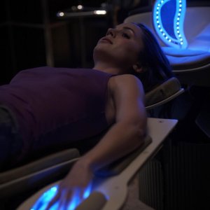 Eliza Dushku in una scena della nuova serie Dollhouse