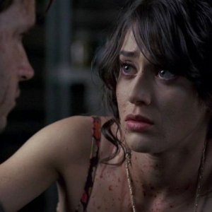 Lizzy Caplan in un'immagine dell'episodio To Love is to Bury della serie True Blood