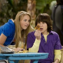 Mitchel Musso ed Emily Osment nell'episodio You Didn't Say It's Your Birthday di Hannah Montana