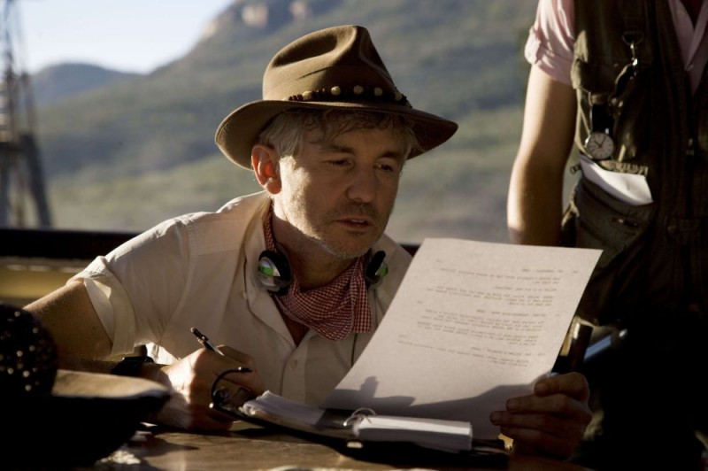 Il regista Baz Luhrmann sul set del film Australia