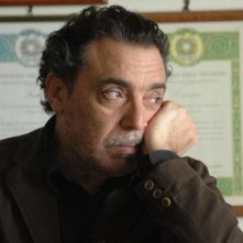 Nino Frassica in una scena del film Se chiudi gli occhi