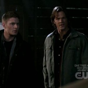 Jensen Ackles e Jared Padalecki nell'episodio 'Heaven and Hell' della quarta stagione di Supernatural