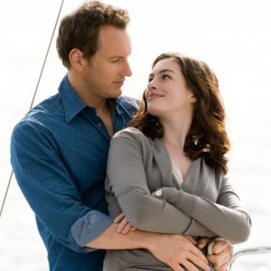 Patrick Wilson e Anne Hathaway sono i protagonisti del film Passengers