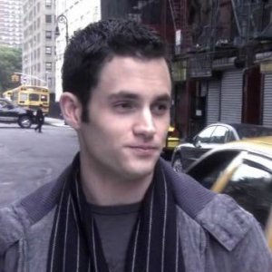 Penn Badgley nell'episodio 'La Torta ti fa bella' della prima stagione di Gossip Girl
