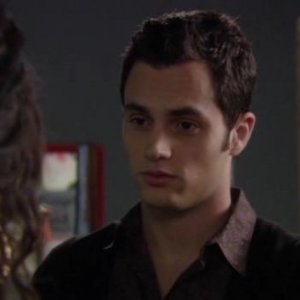 Penn Badgley nell'episodio 'Victor,Victrola' della prima stagione di Gossip Girl