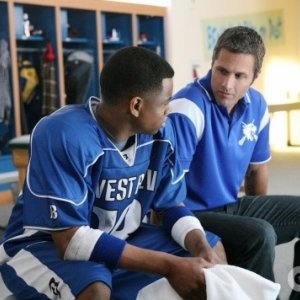 Tristan Wilds e Rob Estes in una scena dell'episodio That Which We Destroy di 90210