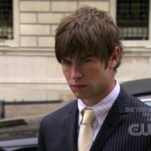 Chace Crawford fa la pace con Chuck nell'episodio 'Le strade si dividono' della serie tv Gossip Girl