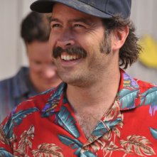 Jason Lee in una scena dell'episodio 'Little Bad Voodoo Brother' della serie tv My name is Earl