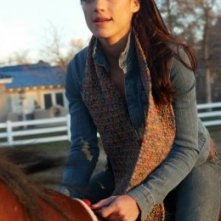 La bella Genevieve Cortese nella prima stagione della serie tv Wildfire