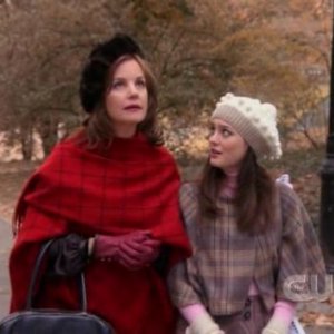 Leighton Meester e Margaret Colin in una scena dell'episodio 'Un fidanzato tutto suo' della serie tv Gossip Girl