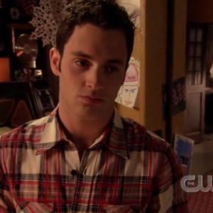 Penn Badgley in una scena dell'episodio 'Un fidanzato tutto suo' della serie tv Gossip Girl