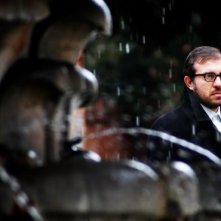 Rosario Lisma in una scena del film Un attimo sospesi