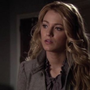 Serena, interpretata da Blake Lively, nell'episoodio 'La sottile linea tra Chuck e Nate' della serie tv Gossip Girl