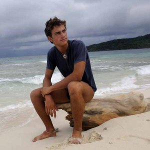 Isola dei Famosi 6: lo skipper Alessandro Feliù a Cayo Cochinos.