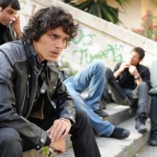 Marco Rulli in una scena della commedia Ti stramo