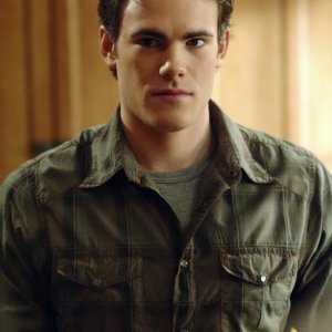 Micah Alberti in una scena dell'episodio 'Le cose cambiano - Parte 1' della serie tv Wildfire