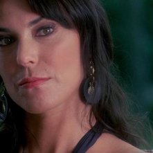 Michelle Forbes in una scena dell'episodio You'll Be the Death of Me della serie True Blood