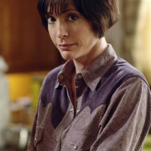 Nana Visitor in una scena dell'episodio 'Le cose cambiano - Parte 1' della serie tv Wildfire