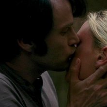 Stephen Moyer e Anna Paquin in una scena dell'episodio You'll Be the Death Of Me della serie True Blood
