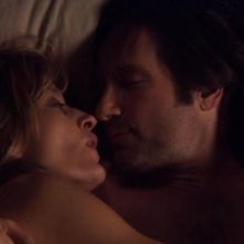 David Duchovny e Natascha McElhone in una scena dell'episodio La Ronde della seconda stagione di Californication