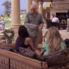 Evan Handler, Pamela Adlon, David Duchovny e Natascha McElhone in una scena dell'episodio La Ronde di Californication